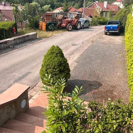 Dependance Privee Avec Et Piscine Allarmont