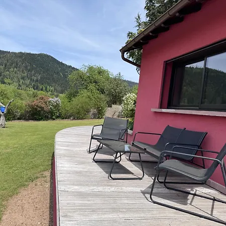 Dependance Privee Avec Et Piscine Allarmont